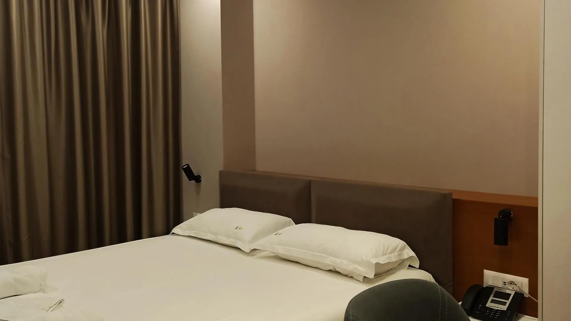 Star Hotel Astir Yzberishti 2*,