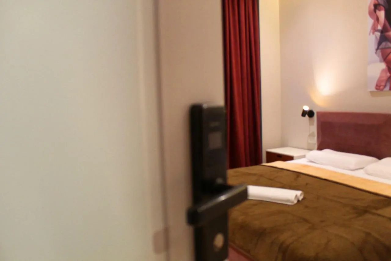 Star Hotel Astir Yzberishti